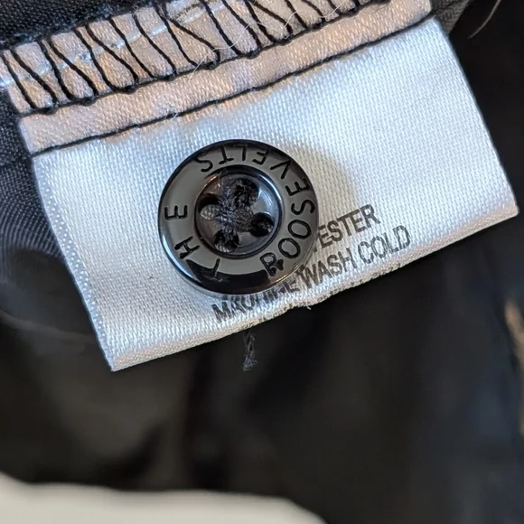 RSVLTS Men's Black Metallic Lightning Bolt Short Sleeve Button Up Shirt Small - Picture 7 of 7